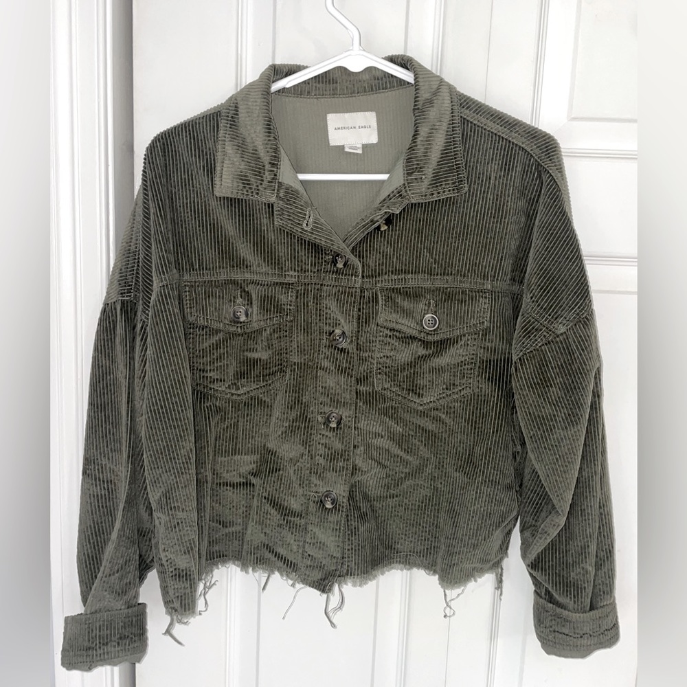 American Eagle Cropped Corduroy Button Down Jacket/Throw over